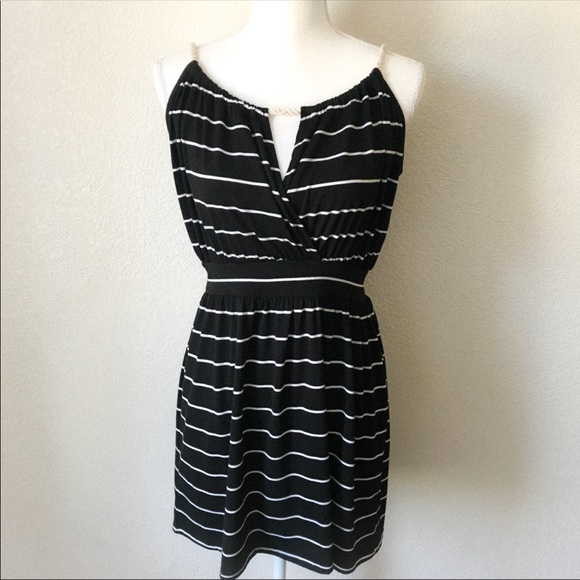 one clothing Dresses & Skirts - 4/$25 One Clothing Striped Keyhole Sun Dress Sz L